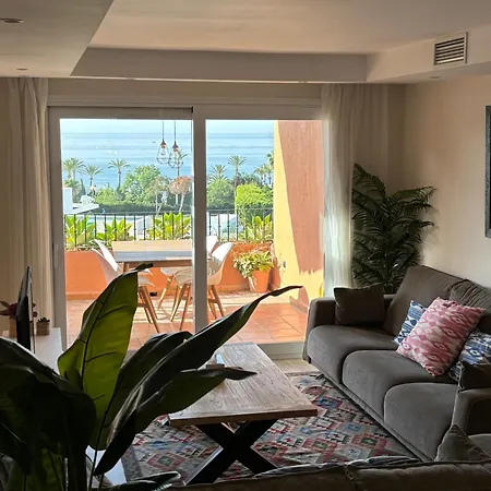 Beautiful Penthouse On Golden Mile, Near Apartment