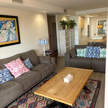 Apartment Beautiful Penthouse On Golden Mile, Near